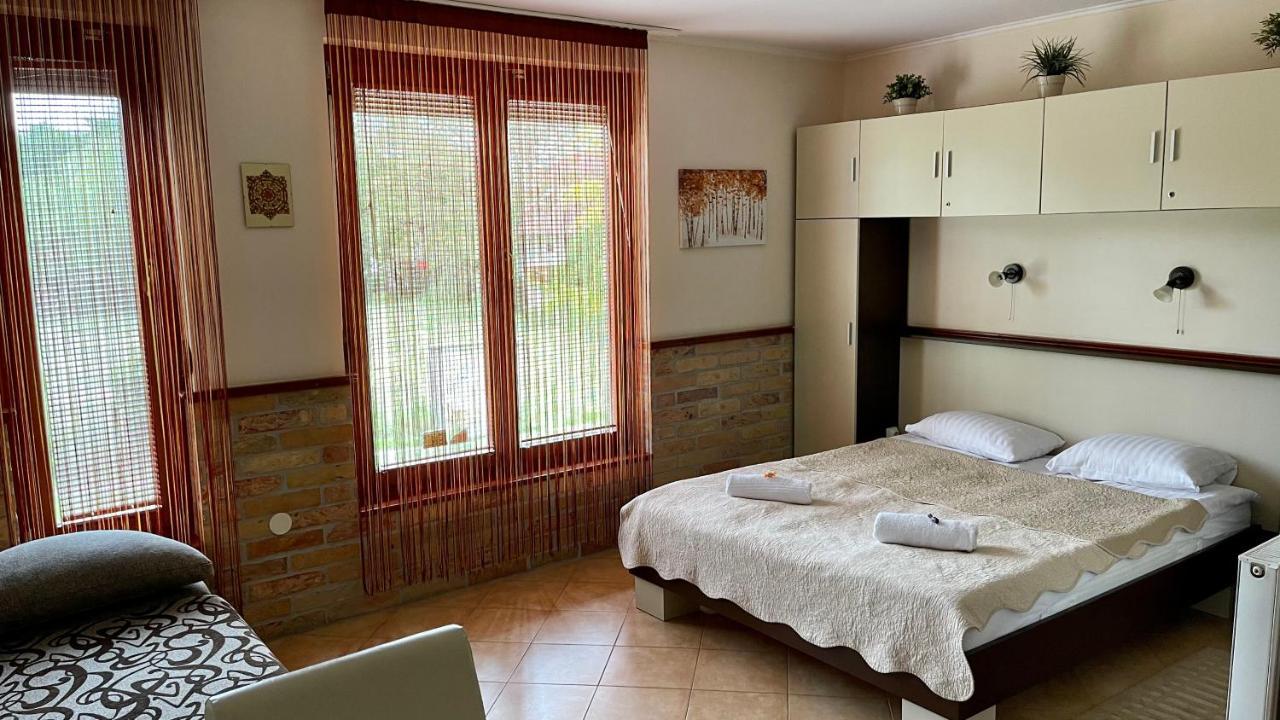 Gyula Var Panorama Apartman Exterior photo
