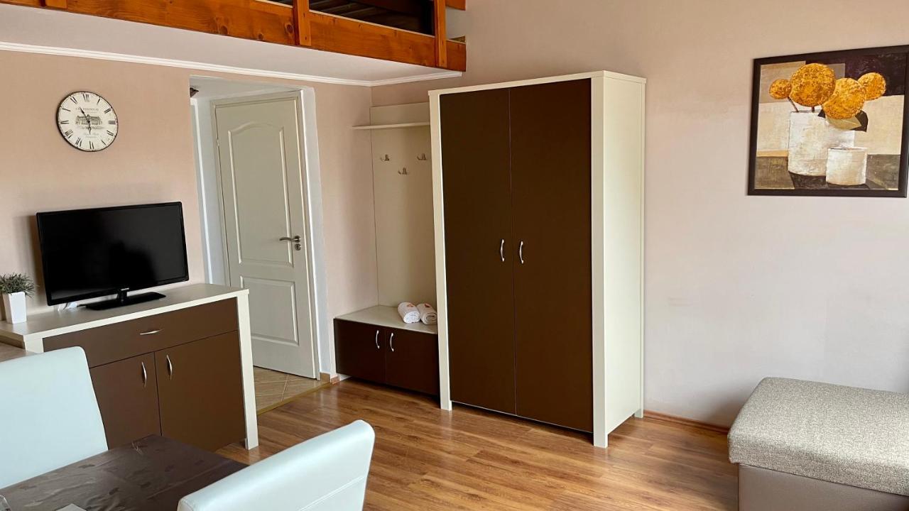 Gyula Var Panorama Apartman Exterior photo
